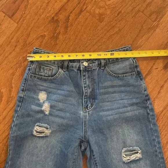 SHEIN size large wide legged jeans, very soft and comfy, distressed, high waist - Picture 5 of 12